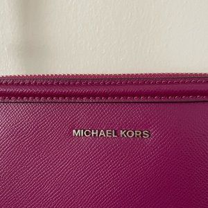 Michael Kors Leather Crossbody Bag, very good cond